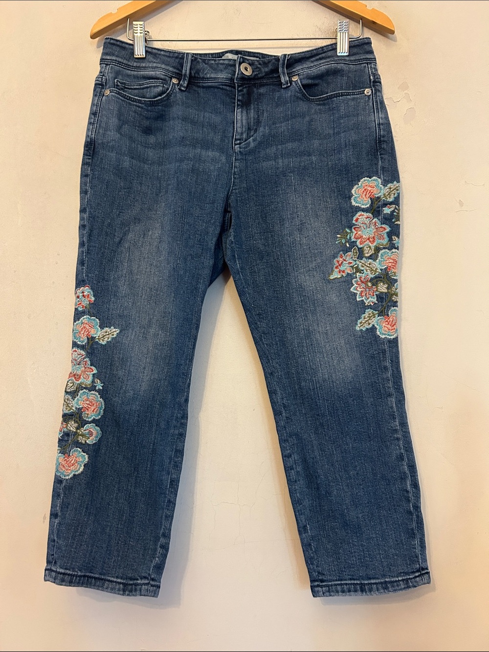 J Jill Floral Embroidered cropped denim jeans Size 10P EUC